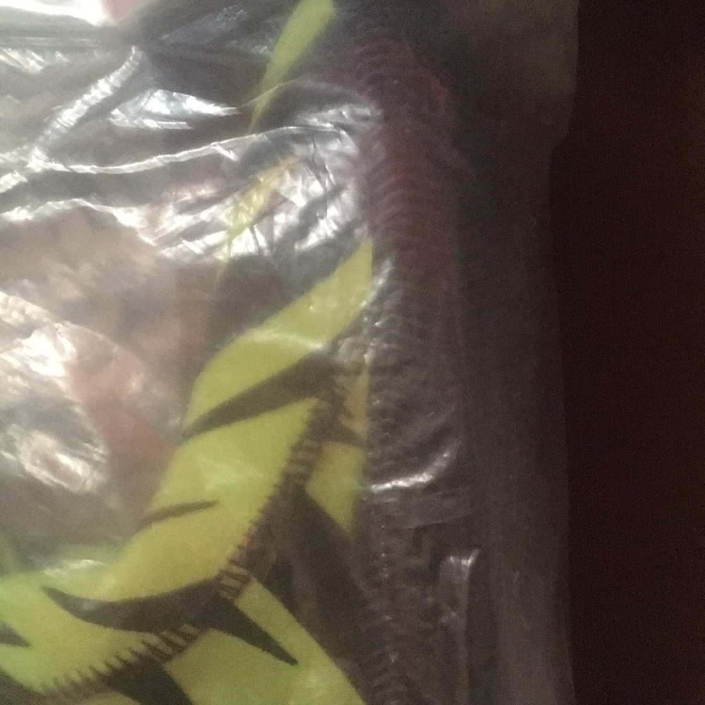 Swim boots sz 5 - Picture 5 of 8